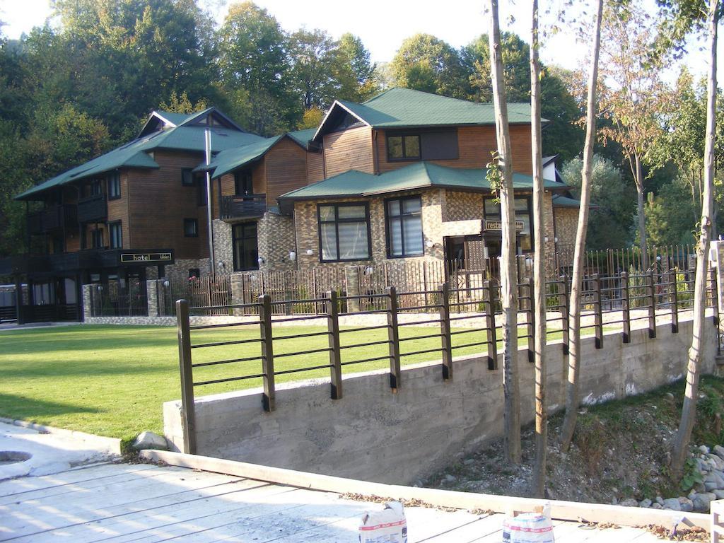 Hotel Hillden Lodge&Restaurant Drumu Carului Dış mekan fotoğraf